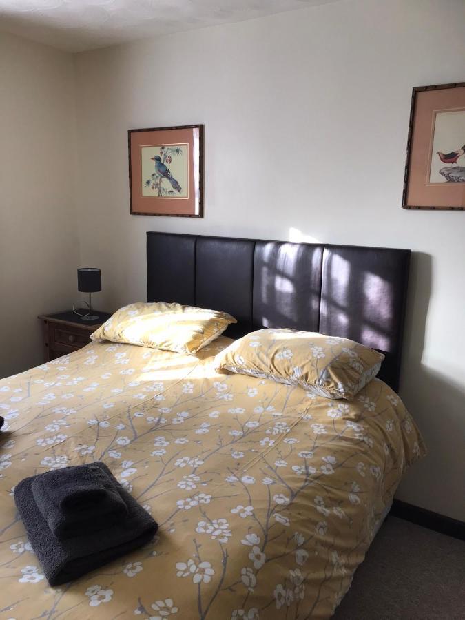 Dolphin Hotel Public House 웨이머스만 외부 사진